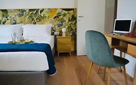 Nine Rooms Shared